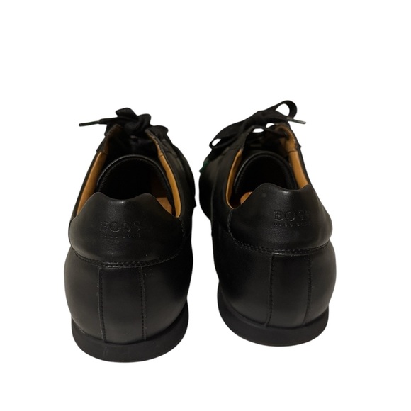 Hugo Boss leather sneakers in great conditions - Picture 2 of 9